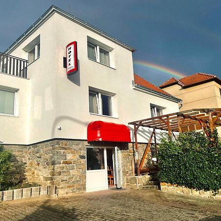 Penzion Fontána Hotel Náměšť nad Oslavou Exterior foto