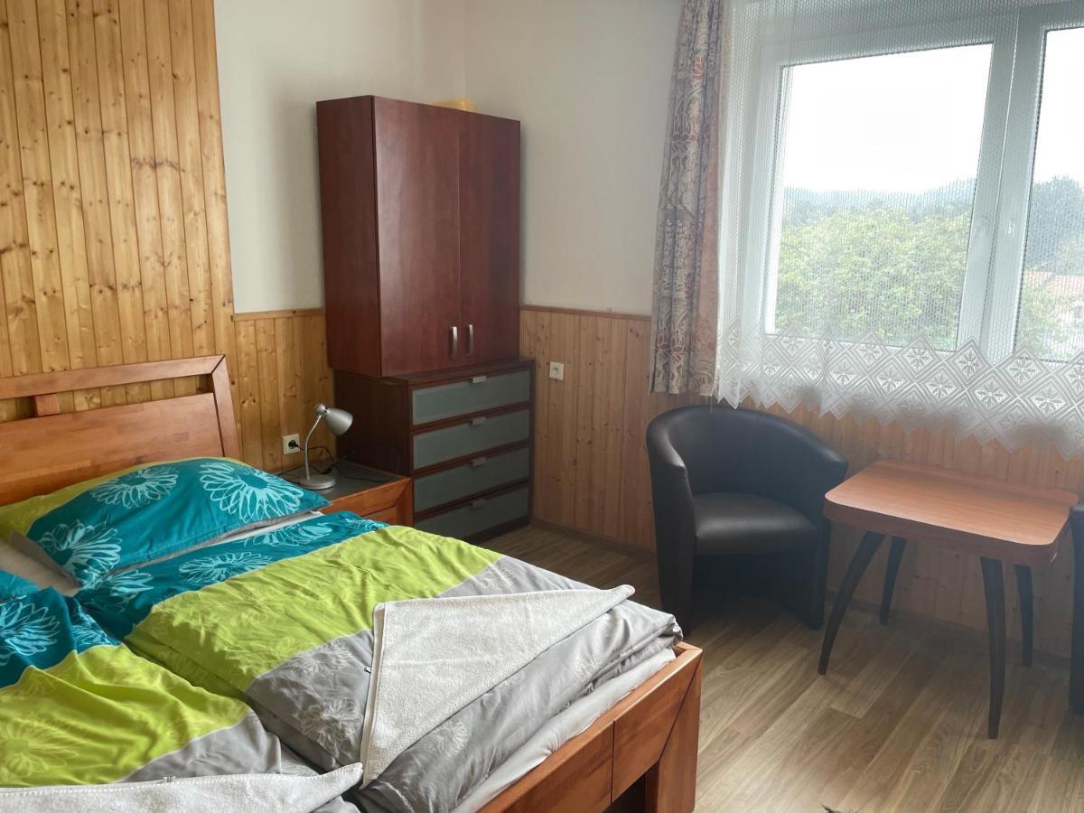 Penzion Fontána Hotel Náměšť nad Oslavou Exterior foto