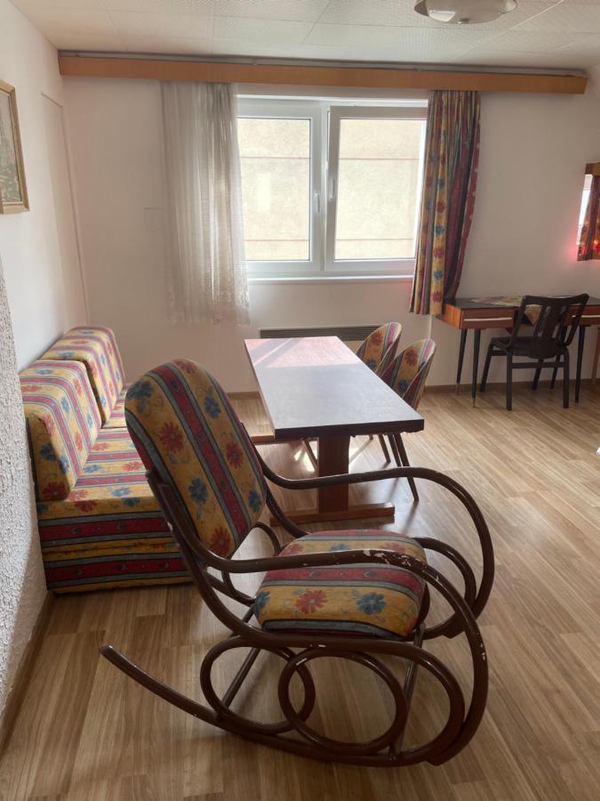 Penzion Fontána Hotel Náměšť nad Oslavou Exterior foto